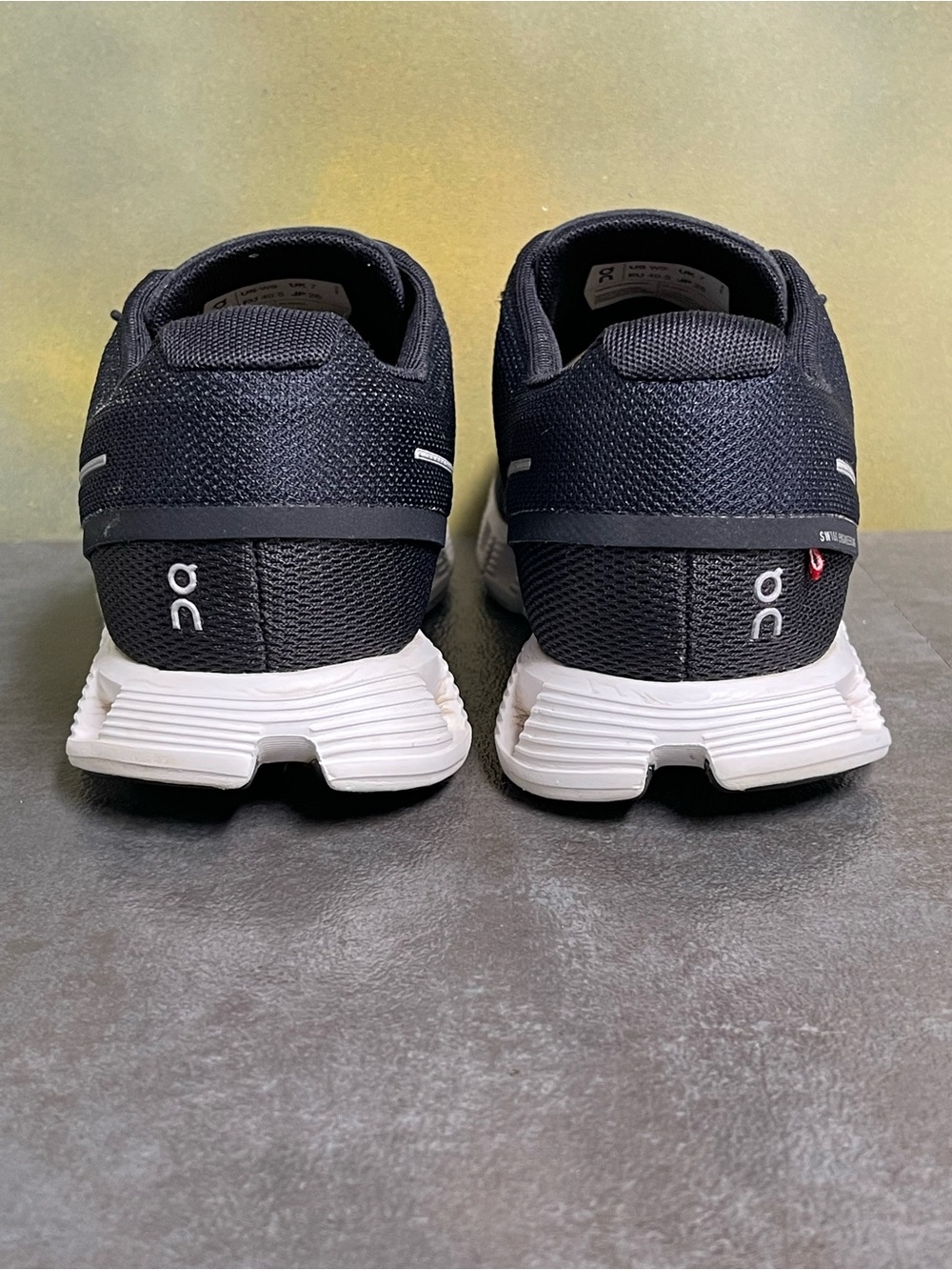 On Cloud 5 Women's Black/White Running Shoes Size 9 - Picture 6 of 16